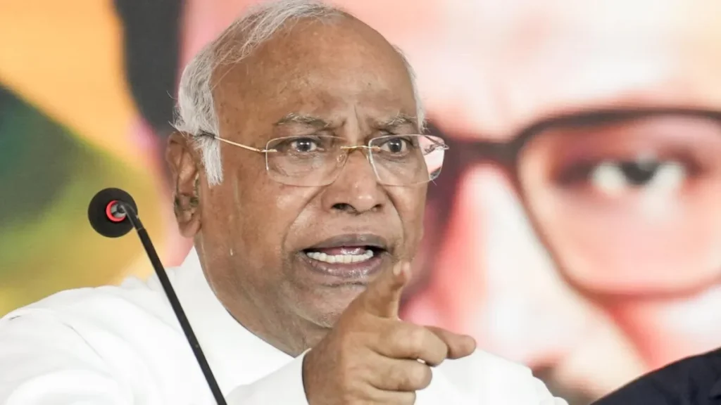 Vande Mataram Controversy: Mallikarjun Kharge Hits Back at BJP Over National Song Row